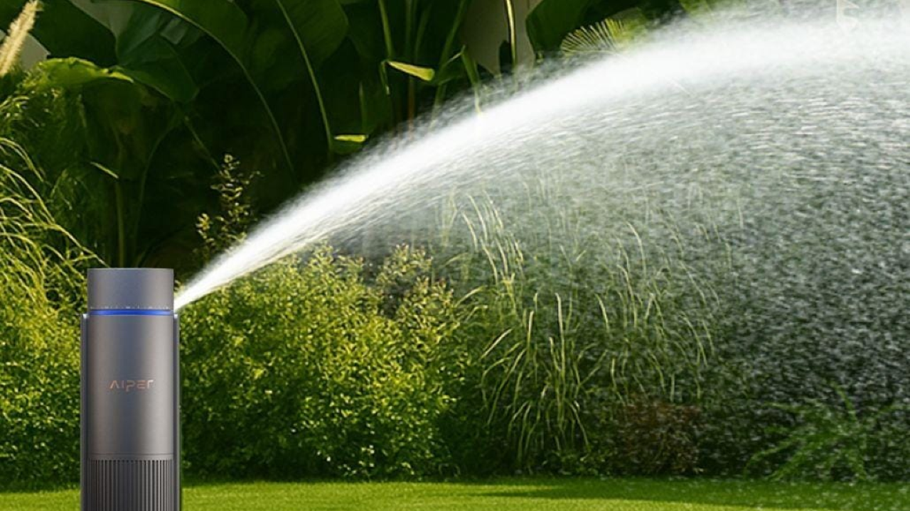 Aiper IrriSense – smartes Bewässerungssystem, das einen Rasen bewässert